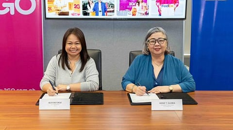 ALAGANG Kabayan BDO senior vice president and head of BDO Remittance Genie Gloria (right) and 2GO vice president and head of Retail Blessie Cruz during the BDO-2GO Memorandum of agreement signing — symbolizing trust, collaboration and a shared commitment to delivering greater value for overseas Filipinos and their families.