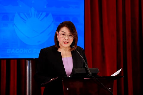 Marcos ‘weighs’ revising oil law