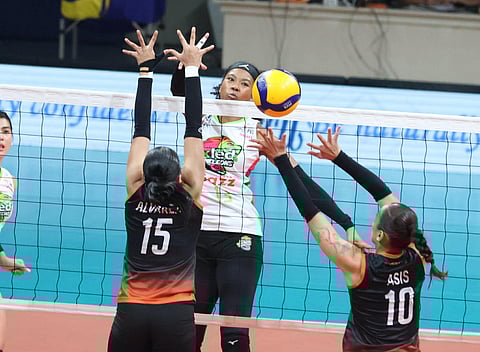 MJ Phillips displays spiking savvy in Nxled’s 25-23, 25-18, 25-23 win over Galeries Tower on Saturday in the PVL All-Filipino Conference Play-in Tournament at the Ninoy Aquino Stadium.