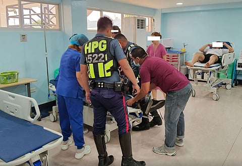 PNP-HPG rescues bus driver who fainted during roadside repair