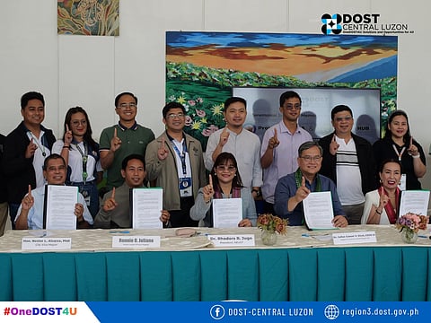 The Department of Science and Technology (DOST) Central Luzon, the local government and two universities are set to advance smart city development in the Science City of Muñoz, Nueva Ecija.