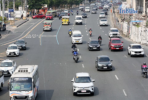 (April 18 2026) Motorist plying freely along Commonwealth Avenue in Quezon City, on Friday April 17 2026. The Metropolitan Manila Development Authority (MMDA) has observed a slight reduction in the number of Vehicles on major roads, as motorists adjust to the continued increase in fuel prices. Photo/Analy Labor
