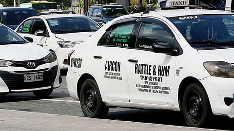 Taxi drivers split over P10 fare hike