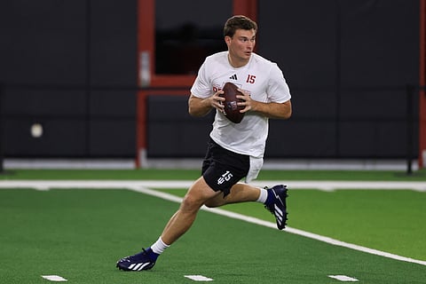 FERNANDO Mendoza is expected to be tapped as the top overall pick by the Las Vegas Raiders when the National Football League begins its annual draft on Friday (Manila time).