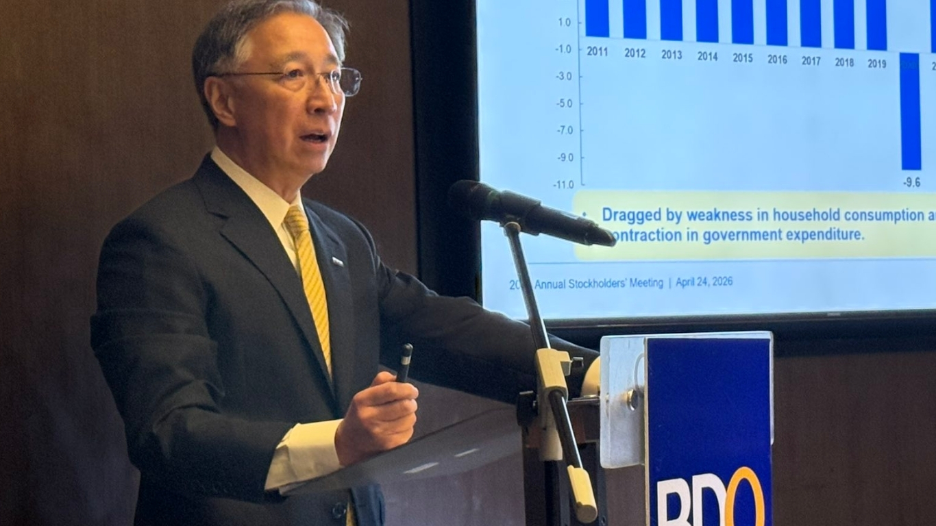 BDO president and CEO Nestor V. Tan speaks at a Friday, 24 April press conference prior to the bank's annual stockholders' meeting at Conrad Manila.