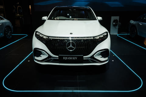 Mercedes-Benz profit slides amid cutthroat Chinese market