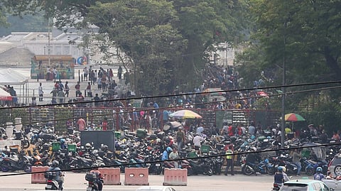 DELIVERY riders and motorcycle taxis are facing dire straits with regards to the cash aid the government is providing as the Department of Transportation ordered an immediate freeze on the onboarding of new drivers and riders for ride-hailing and motorcycle taxi platforms.