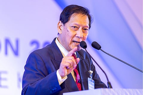 Chamber of Commerce of the Philippine Islands president Jose Luis Yulo is noted for his expertise in international business cooperation, having served as a co-founder of the Philippine Chamber of Commerce and Industry, secretary general of the ASEAN Chambers of Commerce and Industry, and with the APEC Business Council. He likewise held leadership roles in the Philippine Stock Exchange, banking, mining, and real estate, and is president/CEO and Board Chairman of Centrex Corporation, a leading design and exhibition contractor for Philippine trade fairs and other related industries.