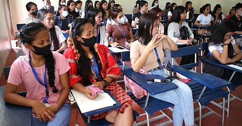Senate moves to expand educ aid for poor students