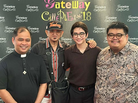 Zaijian Jaranilla with his director and producers