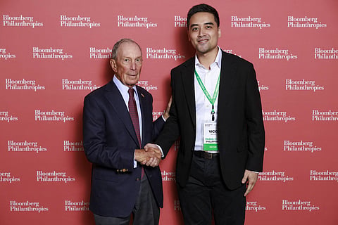 Mayor Vico Sotto (right) with Michael Bloomberg, co-founder of Bloomberg.