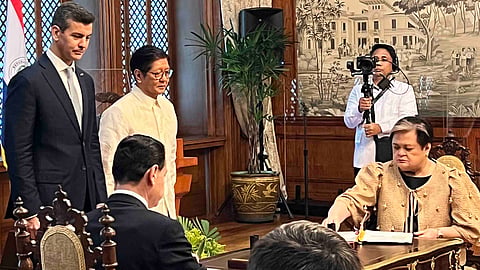 Paraguayan President Santiago Peña Palacios (extreme left) and President Ferdinand Marcos Jr. witnessed the sealing of a visa-waiver, which institutionalizes the mutual provision of visa-free entry privileges for ordinary passport holders, facilitating business, tourism, and people-to-people exchanges between the two countries. The deal was signed by Foreign Affairs Secretary Teresa Lazaro and Paraguayan Minister of Foreign Affairs Rubén Ramírez Lezcano.
