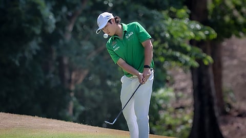 PERRY Bucay fires a 71 for a commanding 143 total to power La Salle in the second round of the UAAP Season 88 golf tournament on Tuesday at the Tagaytay Midlands Golf and Country Club.