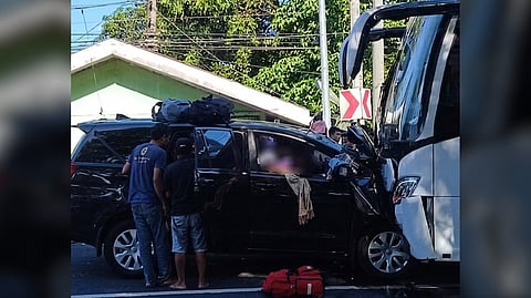 TWO passengers are killed and nine others injured following a collision between a passenger bus and a Toyota Innova along the Maharlika Highway in Barangay Rangas, Juban, Sorsogon, on Monday.