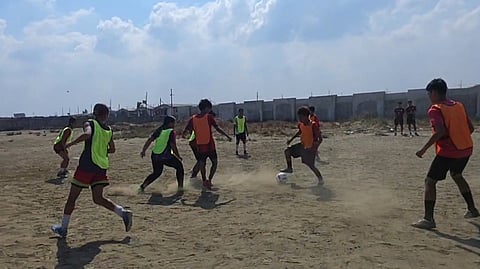 LOCAL youth in Navotas City hit the field for ‘NavoKicks,’ a grassroots football training camp launched Wednesday. The program is a partnership between the Navotas City government and AboitizPower subsidiary Therma Mobile Inc.