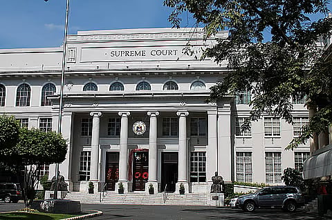Intentionally threatening gestures
are criminal, says high court