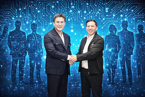 SM Supermalls president Steven T. Tan (left) and People Management Association of the Philippines president Engelbert T. Camasura are reaffirming their shared mission of helping build a more inclusive, future-ready and digitally empowered Filipino workforce through accessible employment and learning opportunities nationwide.