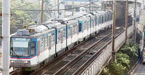 THE 16.9-kilometer Manila Metro Rail rapid transit line running along Epifanio de los Santos Avenue in Metro Manila, spans 13 stations from North Avenue in Quezon City to Taft Avenue in Pasay City, carrying from 620,000 to 630,000 passengers daily.