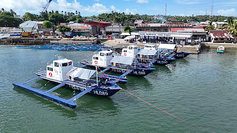 BFAR grants P42.7-M tuna fishing boats to Northern Samar fisherfolk groups