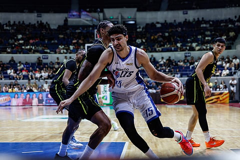 New Meralco import Patrick Gardner makes a rousing debut as the Bolts beat TNT, 101-90, in Game 4 to tie the PBA Season 50 Commissioner's Cup semis series.