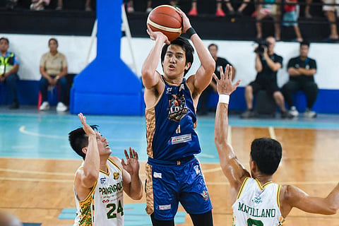 PAUL Sanga waxes hot, firing 38 points with six three-pointers to lift the Iloilo United Royals to an 81-75 win over the Parañaque Patriots in the MPBL 2026 Season on Wednesday.