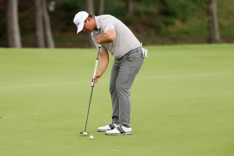 RICO Hoey keeps himself in the mix in the Charles Schwab Challenge in Texas.