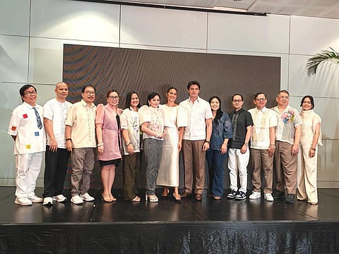 SPEEd officers with Aktor PH’s Iza Calzado and Dingdong Dantes.