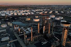 Global oil rises as Middle East tensions flare