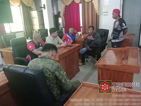 A Communist Terrorist Group member in Eastern Samar has surrendered and returned to the fold of the law in Jipapad, thanks to the efforts of the LGU, security forces and his family, highlighting the government’s reintegration, livelihood and amnesty programs under the Whole-of-Nation Approach to peace.