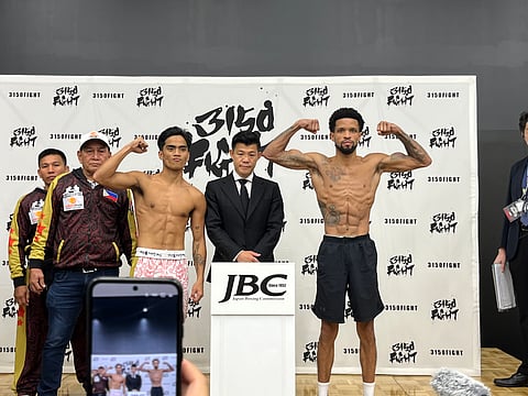 KENNETH Llover and Michael Angeletti show their readiness for Saturday’s showdown at the Aichi Sky Expo.