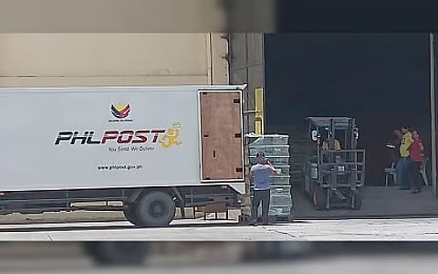 PHLPost offers Postal ID services