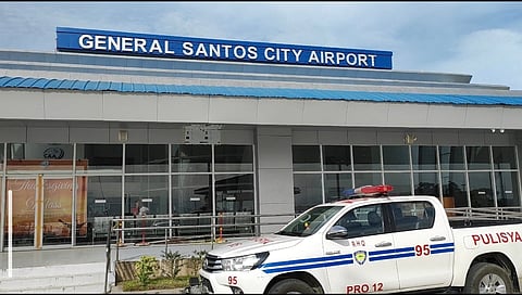 Operasyon ng General Santos Airport, pansamantalang sinuspinde dahil sa lindol at tsunami rarning