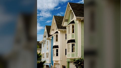 LAKEFRONT Sucat homes in Muntinlupa blend modern comfort with timeless, breezy charm.