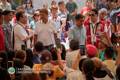Marcos turns over P20M aid fund to quake-hit Glan