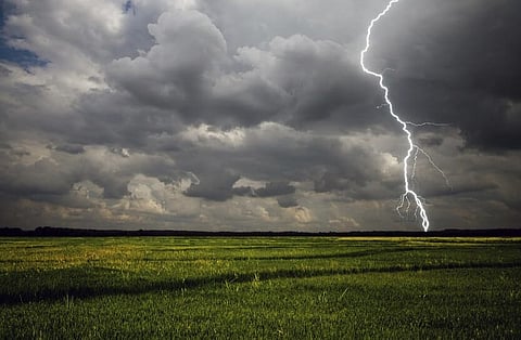 A 27-year-old woman was killed by a lightning strike in Alcala, Pangasinan, prompting authorities and PAGASA to renew warnings on thunderstorm safety. Learn key lightning precautions, safe shelters, and what to avoid during severe weather to protect your family and prevent similar tragedies.