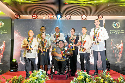 LEGENDARY athletes Mansueto ‘Onyok’ Velasco, Isidro del Prado, Adeline Dumapong-Ancheta, Bea Lucero-Lhuillier, Cecil Mamiit and Ramon Fernandez grace the 5th Philippine Sports Hall of Fame Enshrinement Ceremony on Saturday night. Also with them was Catherine de Santos-Pacheco, the daughter of the late Eduardo Pacheco.