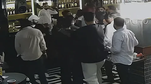 Brune & Bareskin Eastwood fight