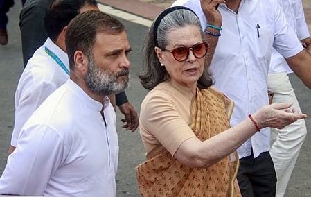 Congress leaders Sonia and Rahul Gandhi named in fresh Herald FIR.