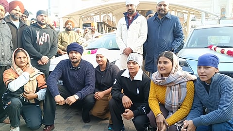 Mankirt Aulakh honors the kabaddi players by gifting them cars