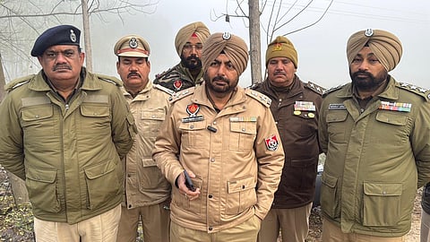 Jalandhar: police encounter in Drolli Kalan, two murder accused injured