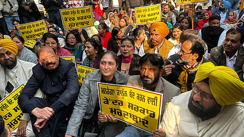 AAP protests changes in MANREGA