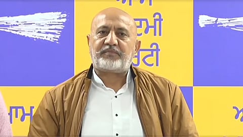 akali rule faced beadbi charges, sukhbir rewriting history: AAP