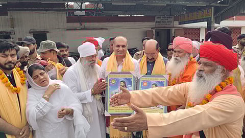 Damri Yatra flagged off from Jalandhar for Haridwar