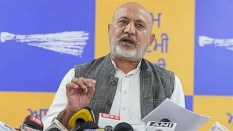 AAP slams Centre over making Punjabi optional in Army schools
