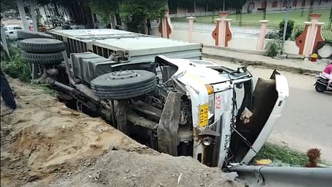 Tipper falls from PAP-Amritsar highway