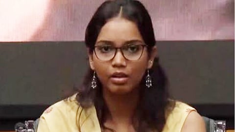 Daughter of injured Delhi cop