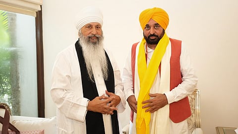 Baba Lakha Singh meets CM Bhagwant Mann