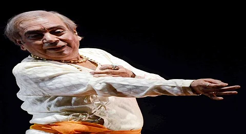Kathak's living legend, Pandit Birju Maharaj, dies at 83 (Ld)