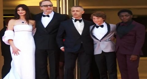 Anne Hathaway enjoys beautiful Cannes morning after 'Armageddon Time' rapturous premiere
