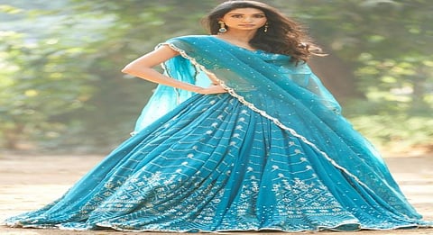 Poonam Dhillon's daughter Paloma to make debut with Rajveer Deol